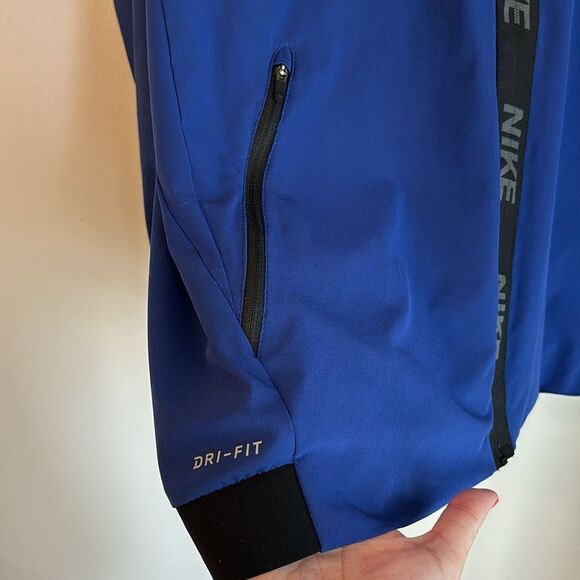 Nike Men's Dri-Fit Hooded Training Jacket Blue large Running outdoors activewear - Picture 7 of 13